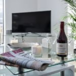 Serviced Apartments Cambridge avilable for Short Lets Now!! Book Corporate Accommodation in Cambridge Trumpington today! Free Cleaning, Wifi & Netflix!!