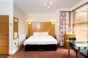 Looking for affordable accommodation near Richmond, why not book our lovely Teddington Corporate Apartments. Call for Corporate and Leisure enquiries today.