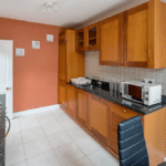 Book Serviced Accommodation Southwark in Central London! Short Let Apartments near London Bridge with Free Wifi & Fully equipped Kitchen! 02086913920