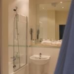 Serviced Accommodation Chelmsford available now! Book Cheap Luxurious Baddow Road Apartments with 24h Reception, Free Wifi & a Flat Screeen TV | Book Now!