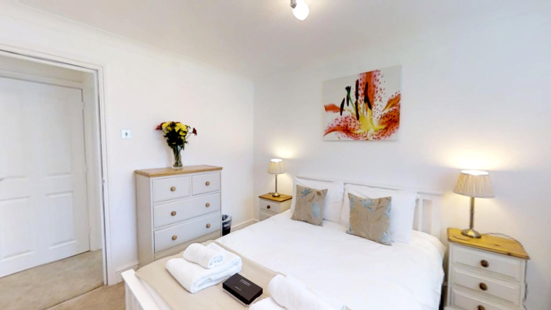 Looking-for-affordable-apartments-near-Cambridge-University?-why-not-book-our-lovely-Cambridge-University-Apartments.-Call-today-for-great-rates.