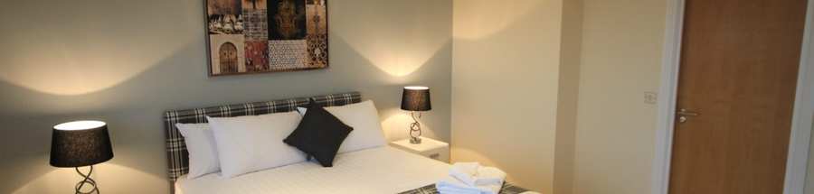 Book Newcastle Serviced Accommodation today at Low Cost! Curzon Place Apartments offer modern Short Lets in North East England! Free WIFI & Parking! Urban Stay