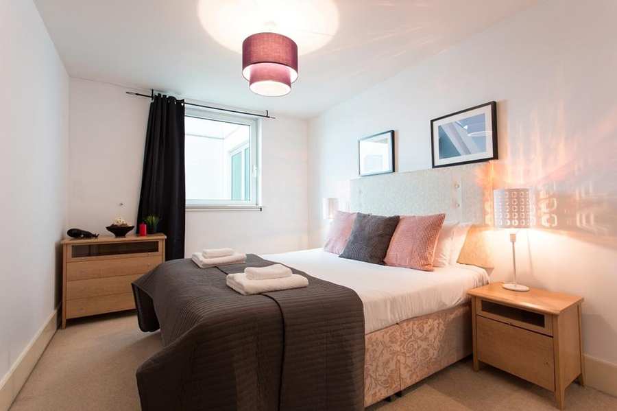 Vauxhall Corporate Apartments Looking-for-affordable-accommodation-in-Vauxhall?-why-not-book-our-Vauxhall-Corporate-Apartments-at-St-Georges-Wharf.-Call-today-for-great-rates.