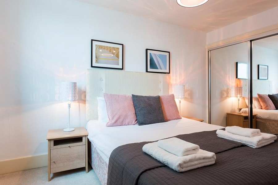 Vauxhall Corporate Accommodation Looking-for-affordable-accommodation-in-Vauxhall?-why-not-book-our-Vauxhall-Corporate-Apartments-at-St-Georges-Wharf.-Call-today-for-great-rates.