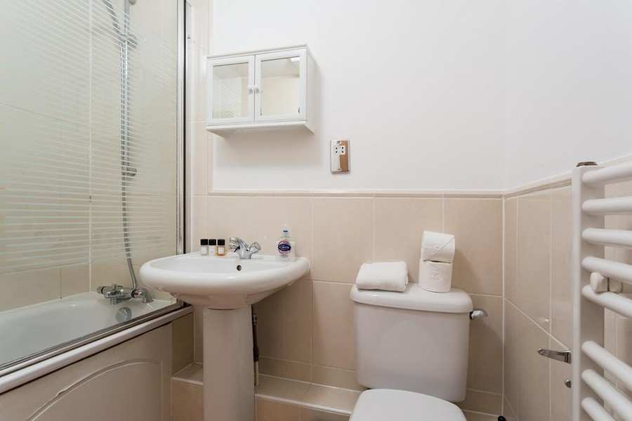 Vauxhall Corporate Accommodation Looking-for-affordable-accommodation-in-Vauxhall?-why-not-book-our-Vauxhall-Corporate-Apartments-at-St-Georges-Wharf.-Call-today-for-great-rates.