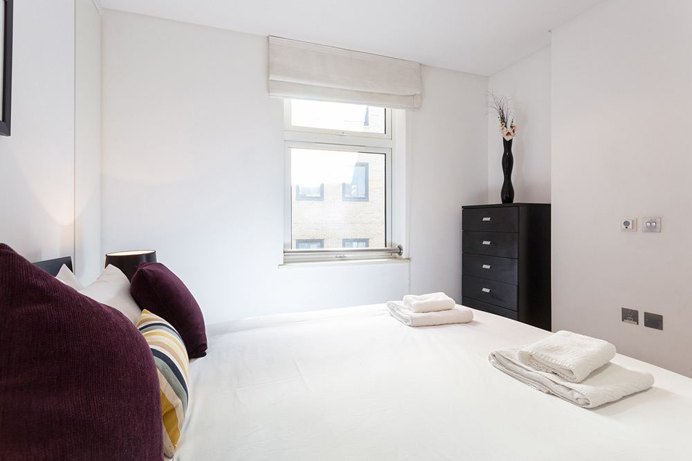 Farringdon-Serviced-Apartments-London-available-now!-Book-Serviced-Accommodation-near-Barbican,-Old-Street-&-Holborn-at-Low-Cost!-Call-today:-0208-691-3920