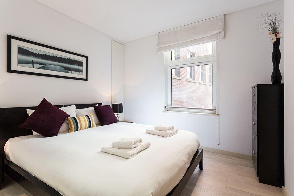 Farringdon-Serviced-Apartments-London-available-now!-Book-Serviced-Accommodation-near-Barbican,-Old-Street-&-Holborn-at-Low-Cost!-Call-today:-0208-691-3920