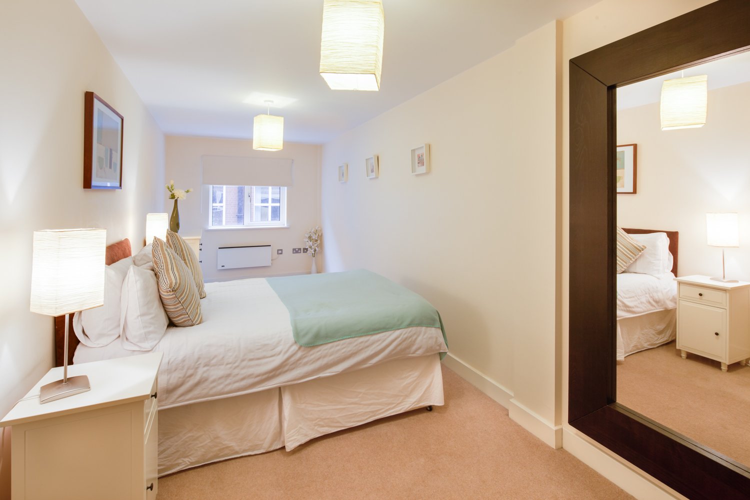 Looking-for-Corporate-Short-Let-Apartments-in-East-Midlands?-Book-Serviced-Accommodation-Leicester-UK-Now-for-low-rates---cheaper-than-a-Hotel-+-Free-Wifi!-Urban-Stay