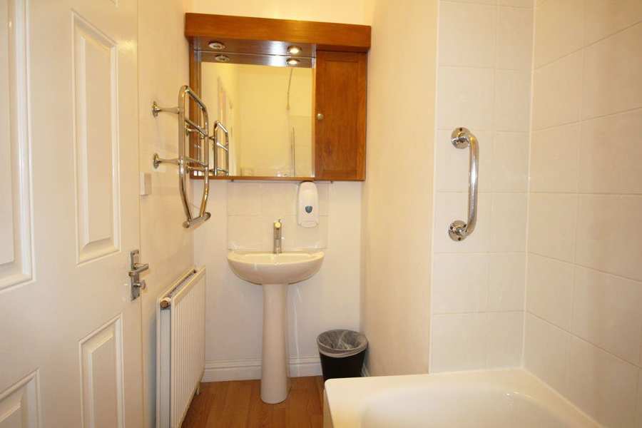 Croydon Corporate Apartments Looking-for-affordable-apartments-within-easy-commute-to-London?-why-not-book-our-Croydon-Corporate-Apartments-at-Park-Lane.-Call-today-for-great-rates.
