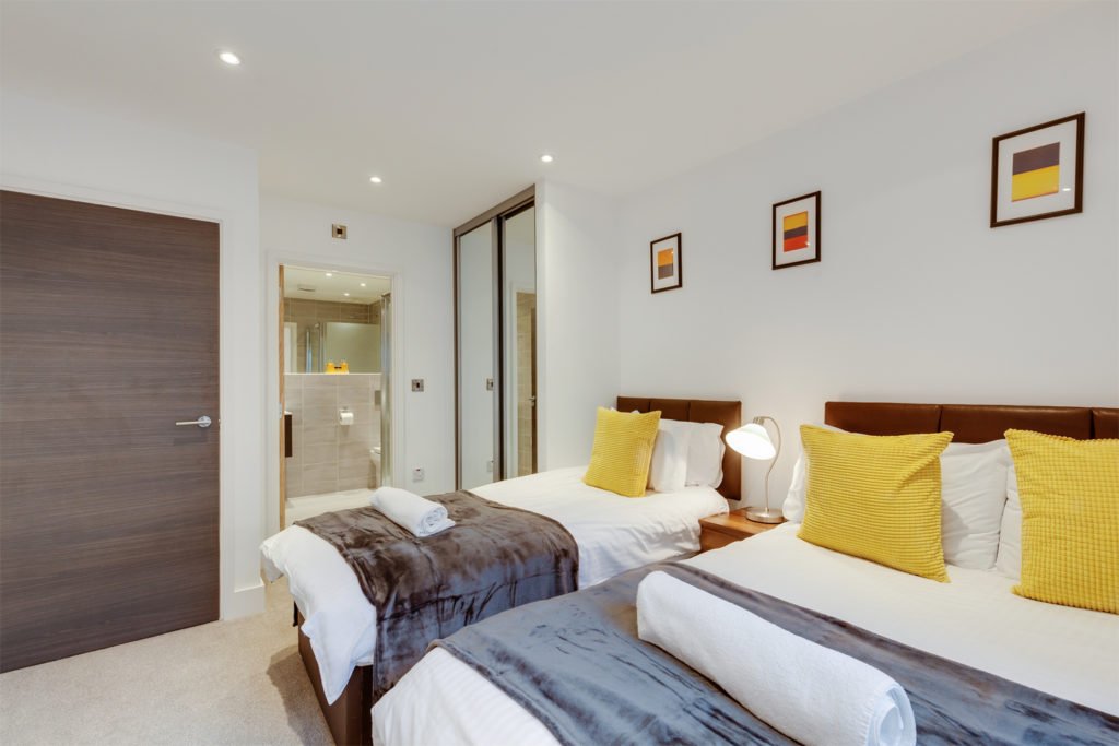 Book the Best Serviced Apartments Birmingham today! Our Short Let Accommodation in Birmingham's Jewellery Quarter - Free Wifi & All Bills Incl! 30% Cheaper! Urban Stay