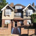 Edwardian Style Short Let Serviced Apartments St Albans | Free Wifi & Parking | Fully Equipped Kitchen|0208 6913920| Urban Stay