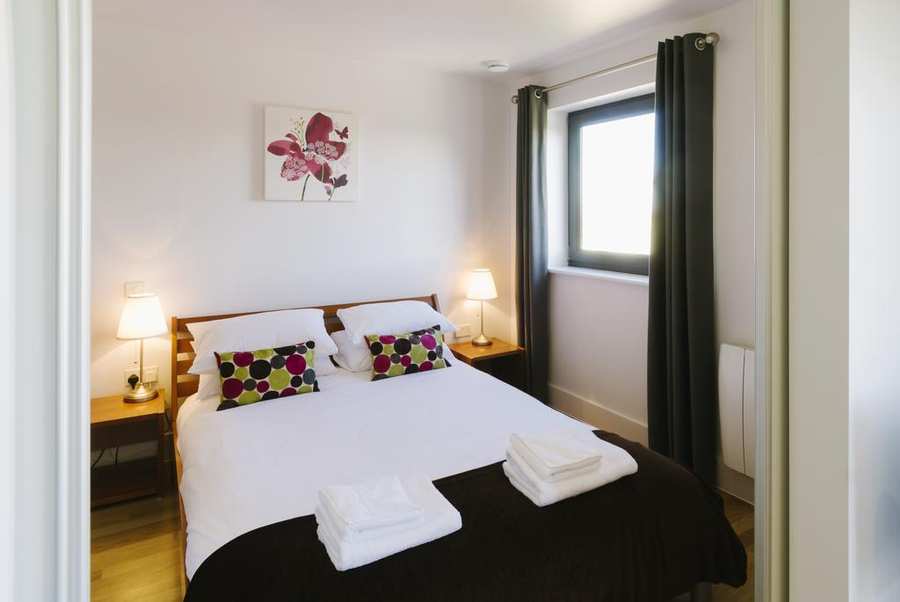Petersfield Serviced Accommodation Petersfield-Serviced-Accommodation-Cambridge-available-from-today!-Book-The-Hamiltons-Apartments-in-now-for-Short-Lets-&-Relocation!-Free-Wifi