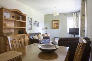 Looking for affordable accommodation in Cambridge? Book our Cambridge Short Stay Apartments at Beaulands Close. call today for great rates. Urban Stay