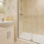 Serviced Accommodation Stevenage | Stylish & cheap Skyline House Apartments | Free Wi-Fi| Fully Equipped Kitchen | 0208 6913920| Urban Stay