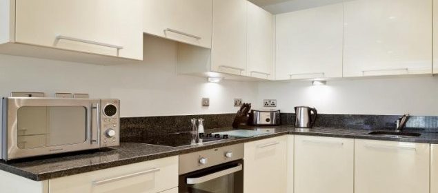Slough Serviced Apartments, Berkshire, UK! Free Wifi, On-site Parking and Weekly Housekeeping! BOOK NOW on +44 208 691 3920 for the Best Discounted Rates!