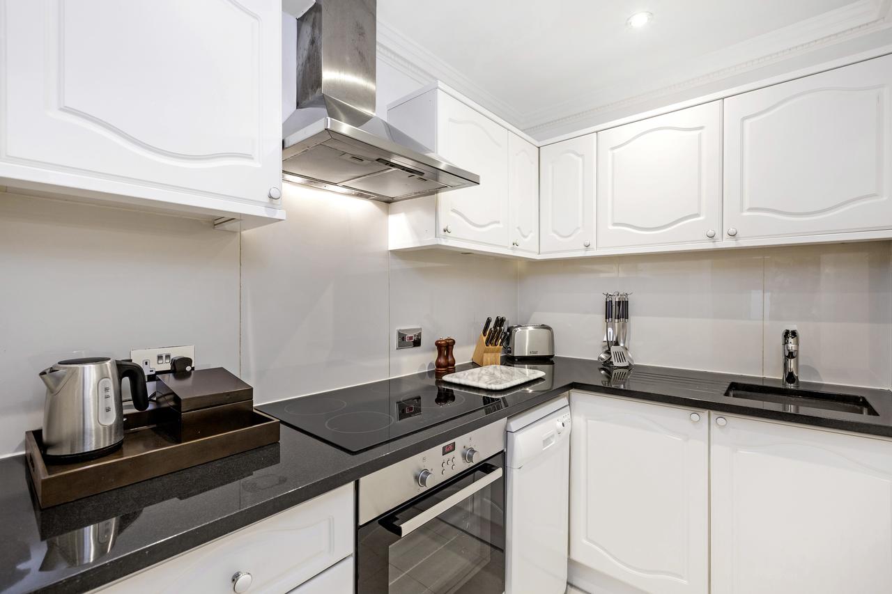 Serviced-Accommodation-South-Kensington-|Stylish-and-Spacious-Apartments-|-Free-Wifi-|-Parking-Available-|0208-6913920|-Urban-Stay