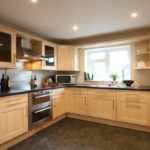 Berkshire Serviced Accommodation - The Poppies House | Book NOW for Spacious and Comfortable Short-Let Apartments | Fully Equipped Kitchen | Private Garden