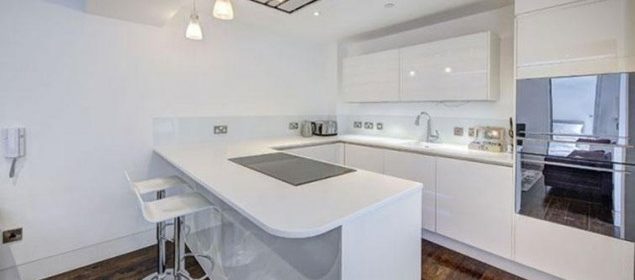 St Pauls Serviced Apartment - Well Court | Stylish Short Let Apartments | Free Wifi | HD Flat Screen TV | Fully Equipped Kitchen | 0208 6913920 | Urban Stay