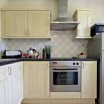 Bracknell Serviced Accommodation - Boxford Ridge | Luxurious Apartments | Free Wifi | HD TV | Parking Available Onsite | 0208 6913920 | Urban Stay