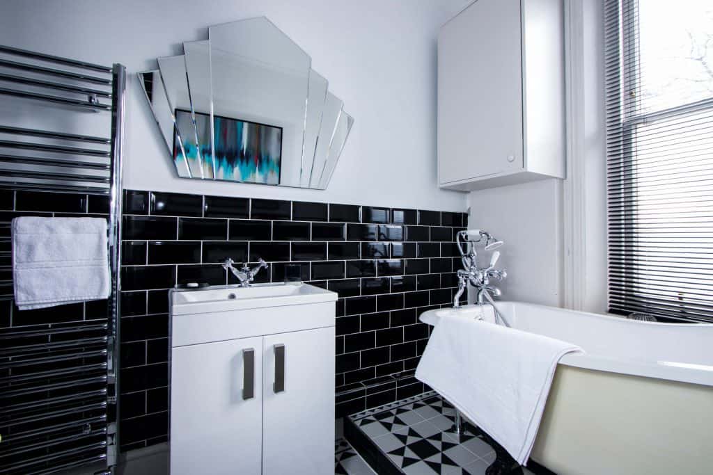 Short-Let-Richmond-Apartment,-London---Number-9-Accommodation-Available-Now!-Book-Corporate-Serviced-Apartments-in-West-London!-Free-Wifi-&-Private-Balcony