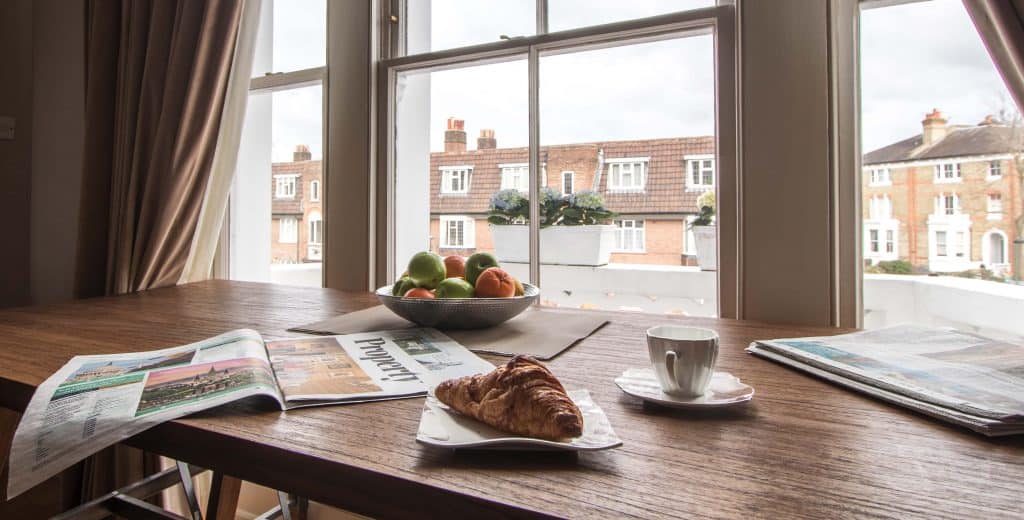 Short-Let-Richmond-Apartment,-London---Number-9-Accommodation-Available-Now!-Book-Corporate-Serviced-Apartments-in-West-London!-Free-Wifi-&-Private-Balcony