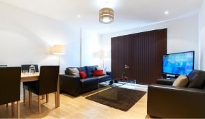 Watford Serviced Accommodation | Comfortable & Cheap Short Let Apartments | Free Wifi | Fully Equipped Kitchen | Flat Screen TV | 0208 6913920 | Urban Stay