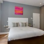 Serviced Apartments Queensborough bordering Hyde Park provides contemporary formed studios- Fully Furnished, Wi-Fi, Extra Amenities and Luggage Storage!