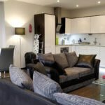 Book Tower Hill Luxury Apartments located in Aldgate.Close to East End's Shoreditch and Bricklane! Free Wfii, spacious living area & Weekly housekeeping!