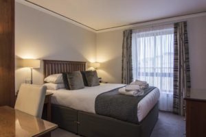 Edinburgh Serviced Apartments, UK - The Knight Residence | Corporate Accommodation Edinburgh | All Bills incl - Lift - On-site Parking - BOOK NOW