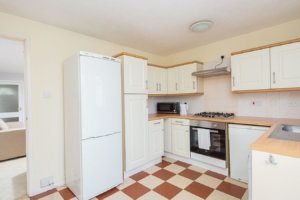 Maidstone Serviced Apartments, UK - The Valley HouseI Book Short-Let Apartments in Maidenstone ! Free Parking & Fully Equipped Kitchen I Available Now!