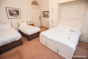 No 1 The Mansions - Serviced Accommodation Kensington available now! Book Short Let apartments in London with Urban Stay - the perfect hotel alternative!
