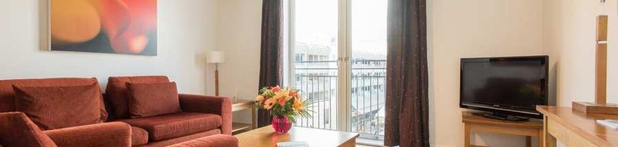 Birmingham Aparthotel – Midlands Serviced Apartments | Urban Stay Birmingham Aparthotel - Midlands Serviced Apartments UK - Cheap Short Let Accommodation in Birmingham with 24h Reception, Wifi, Lift Access, Parking | Urban Stay