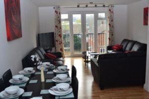 Book Cheaper Hotel Alternative with our 4* Serviced Accommodation in Bristol City Centre with Full KItchen, Free Wifi and 5* Service. Urban Stay