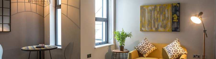 Cardiff Serviced Apartments- Book Short Let Luxury 4* Accommodation near Cardiff University, Cardiff Castle & Bute Park with Aircon, Lift, Wifi & Smart TV!