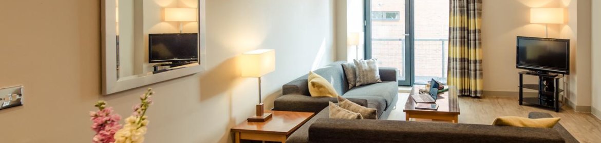 Manchester Aparthotel - The Icon Serviced Apartments North Quarter Manchester - Cheap Short Let Accommodation in Manchester with 24h Reception, Wifi, Lift Access, Parking | Urban Stay