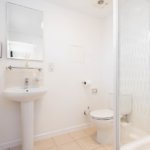 Newcastle Aparthotel - Berkshire Serviced Apartments UK - Cheap Short Let Accommodation in Newcastle with 24h Reception, Wifi, Lift Access, Parking | Urban Stay