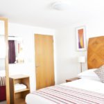 Newcastle Aparthotel - Berkshire Serviced Apartments UK - Cheap Short Let Accommodation in Newcastle with 24h Reception, Wifi, Lift Access, Parking | Urban Stay