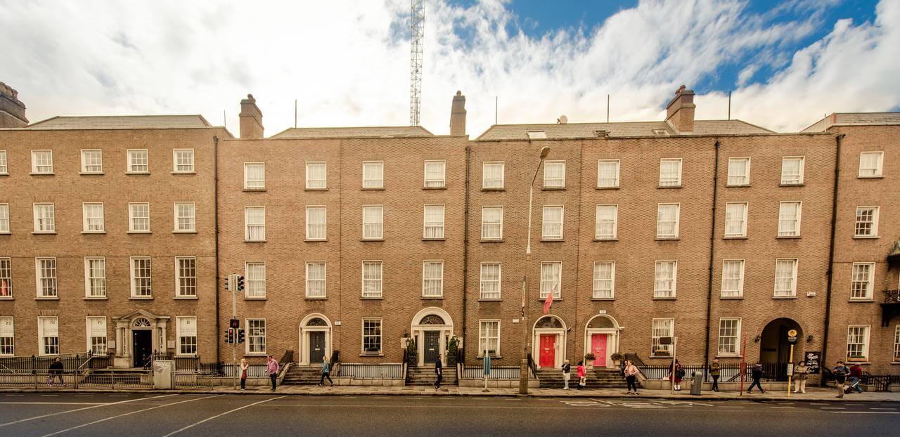 Serviced-Accommodation-Dublin---Leeson-Street-Serviced-Apartments-Ireland---Cheap-Corporate-Accommodation-with-Parking,-Reception-&-Wifi-|-Urban-Stay