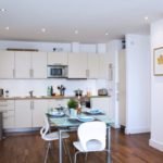 Crouch End Serviced Accommodation Available Now I Book Cheap Corporate Luxury Apartments in North London I Parking, Balcony & Free WiFi I Urban Stay