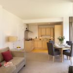 Cardiff Serviced Accommodation - Cathedral Road Apartments Near National Museum - Urban Stay 7