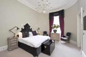 Cheap Accommodation Edinburgh - Rutland Square Apartments - Edinburgh Castle - Urban Stay 10
