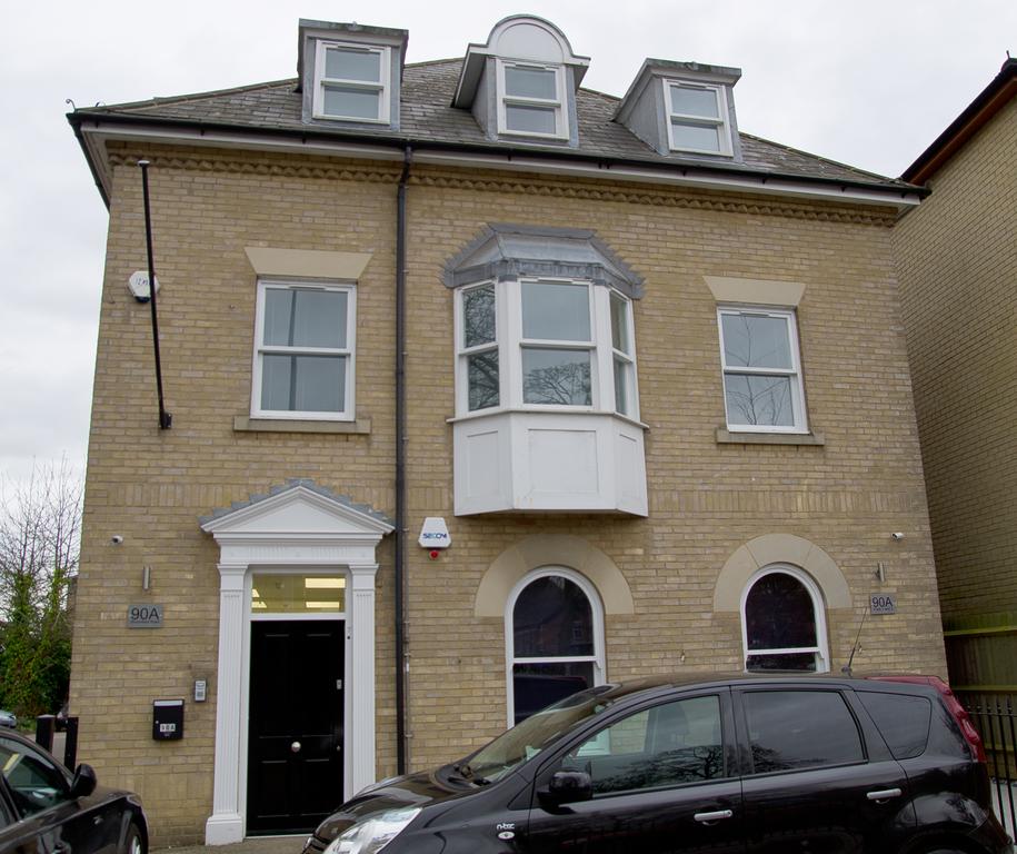 Chelmsford-Serviced-Apartments---Broomfield-Apartments-Near-Chelmsford-Cathedral---Urban-Stay-19