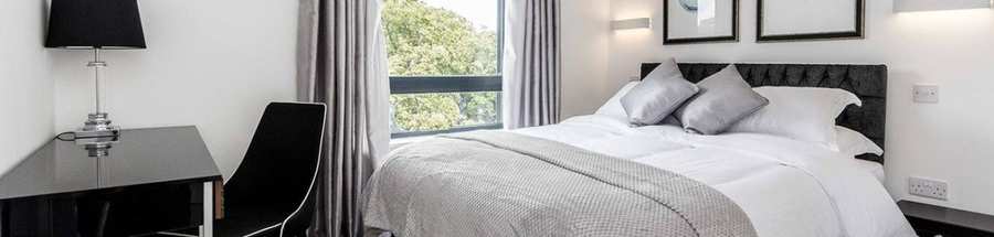 Corporate Apartments Southampton, UK – Royal Crescent Apartments Corporate Apartments Southampton, UK Available Now I Book Serviced Short Let Accommodation in Hampshire - Royal Crescent Apartments I Free Parking & Balcony