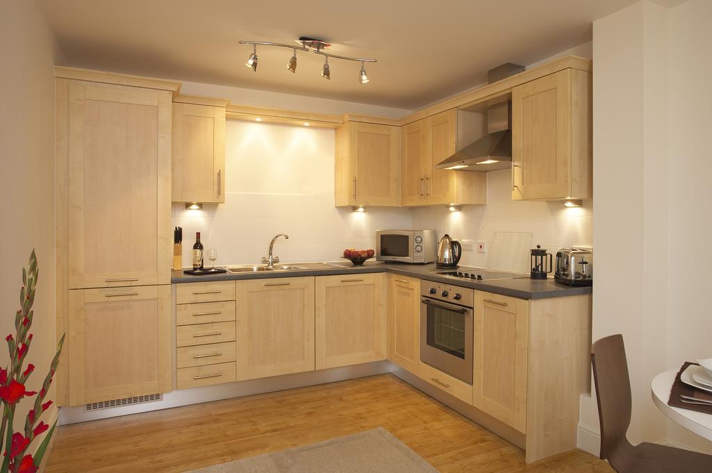 Wessex Court Serviced Apartments - Farnborough | Urban Stay