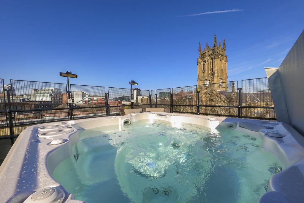 Leeds-Accommodation---Serviced-Apartments-in-Church-Row---Luxury-Apartments-in-Leeds-Arena---Urban-Stay-2