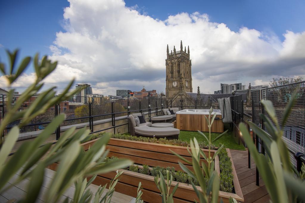 Leeds-Accommodation---Serviced-Apartments-in-Church-Row---Luxury-Apartments-in-Leeds-Arena---Urban-Stay-3