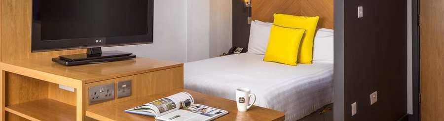 Leeds Luxury Accommodation - Leeds City West Apartments Near Roundhay Park - Urban Stay 7