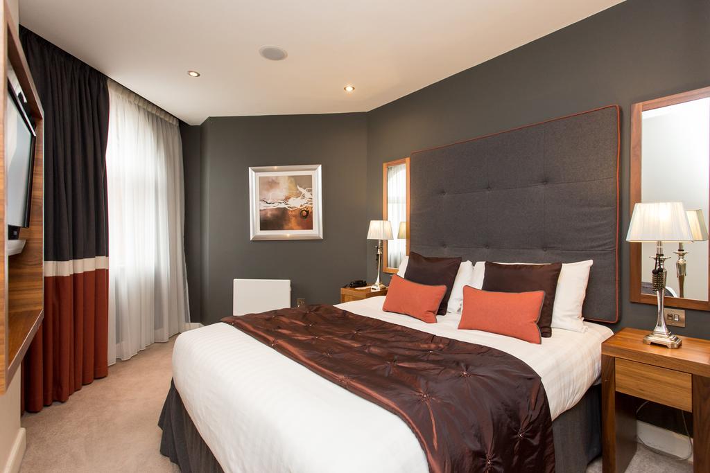 Leeds-Luxury-Apartments---Park-Place-Apartments-Near-Leeds-Town-Hall---Urban-Stay-15