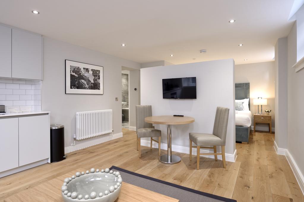 Luxury-Accommodation-Edinburgh---New-Town-Apartments--Thistle-Street---Urban-Stay-13