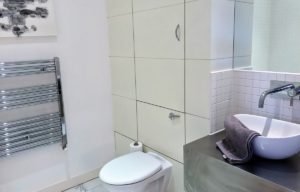 Luxury Accommodation Glasgow - Clyde Arc View Apartments Near Glasgow Airport - Urban Stay 6